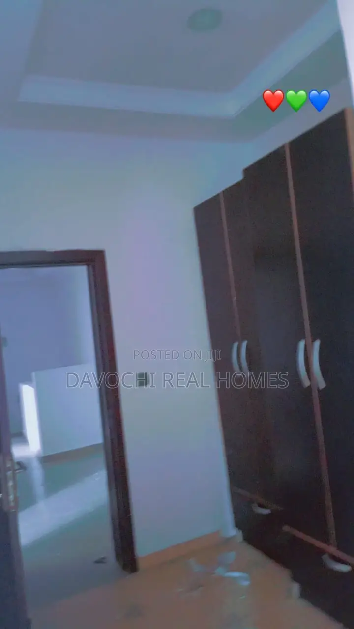 3bdrm Duplex in Peninsula Estate, for rent