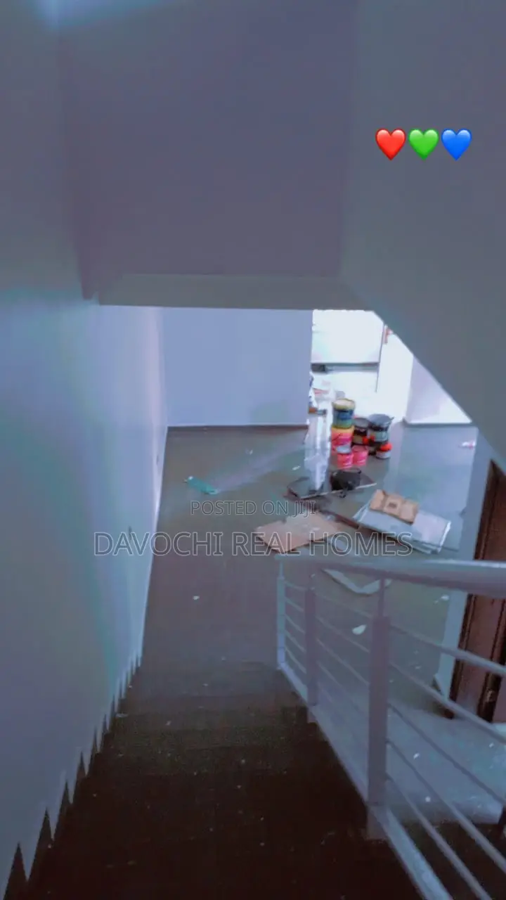 3bdrm Duplex in Peninsula Estate, for rent