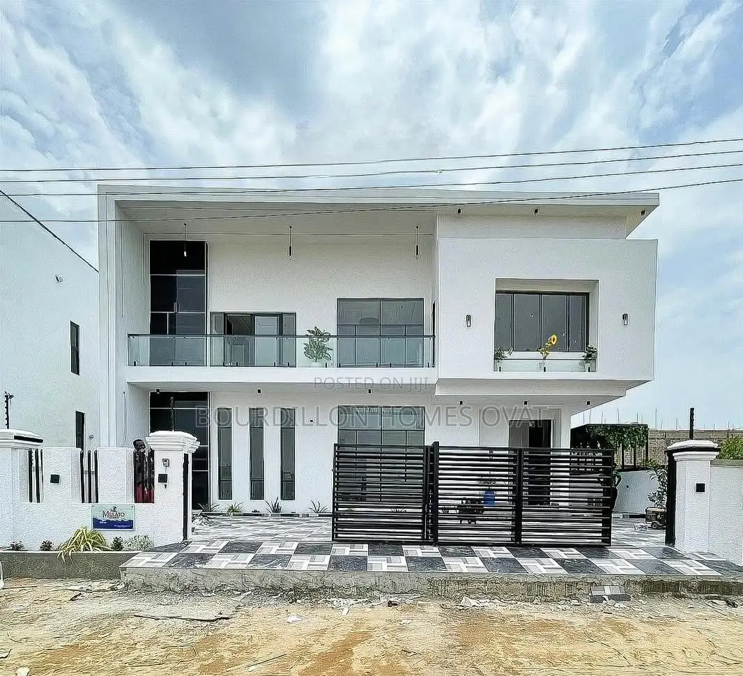 5bdrm Duplex in Lekki for sale