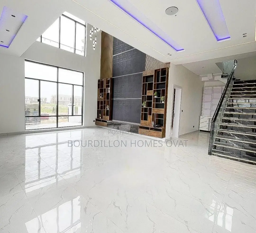 5bdrm Duplex in Lekki for sale