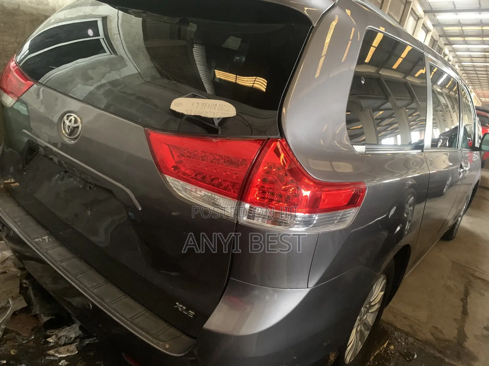 Toyota Sienna 2011 Gray