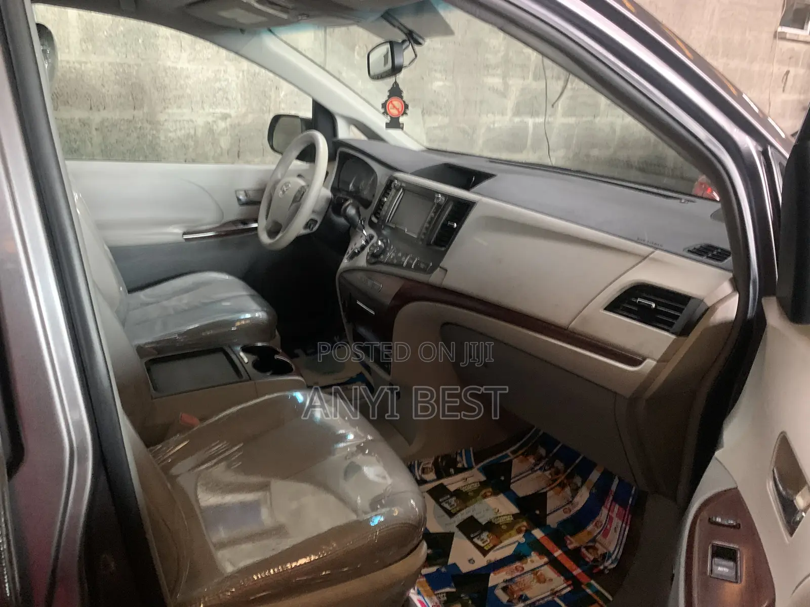 Toyota Sienna 2011 Gray
