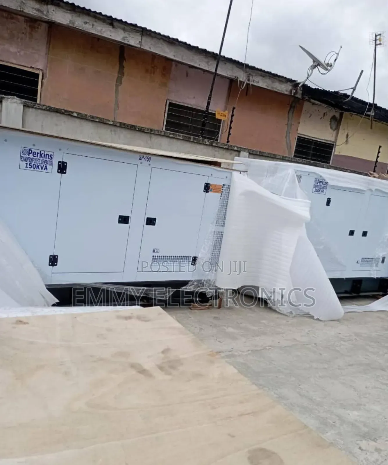 Heavy Duty Perkins (Sp150kva)Diesel Soundproof Generator