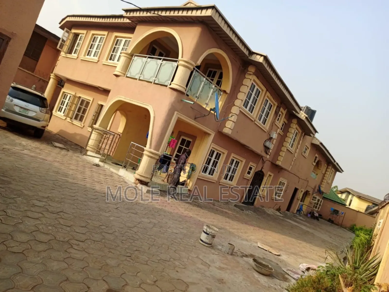 Luxery 5 Bedroom Duplex With 2 Unit Flats Abule Egba