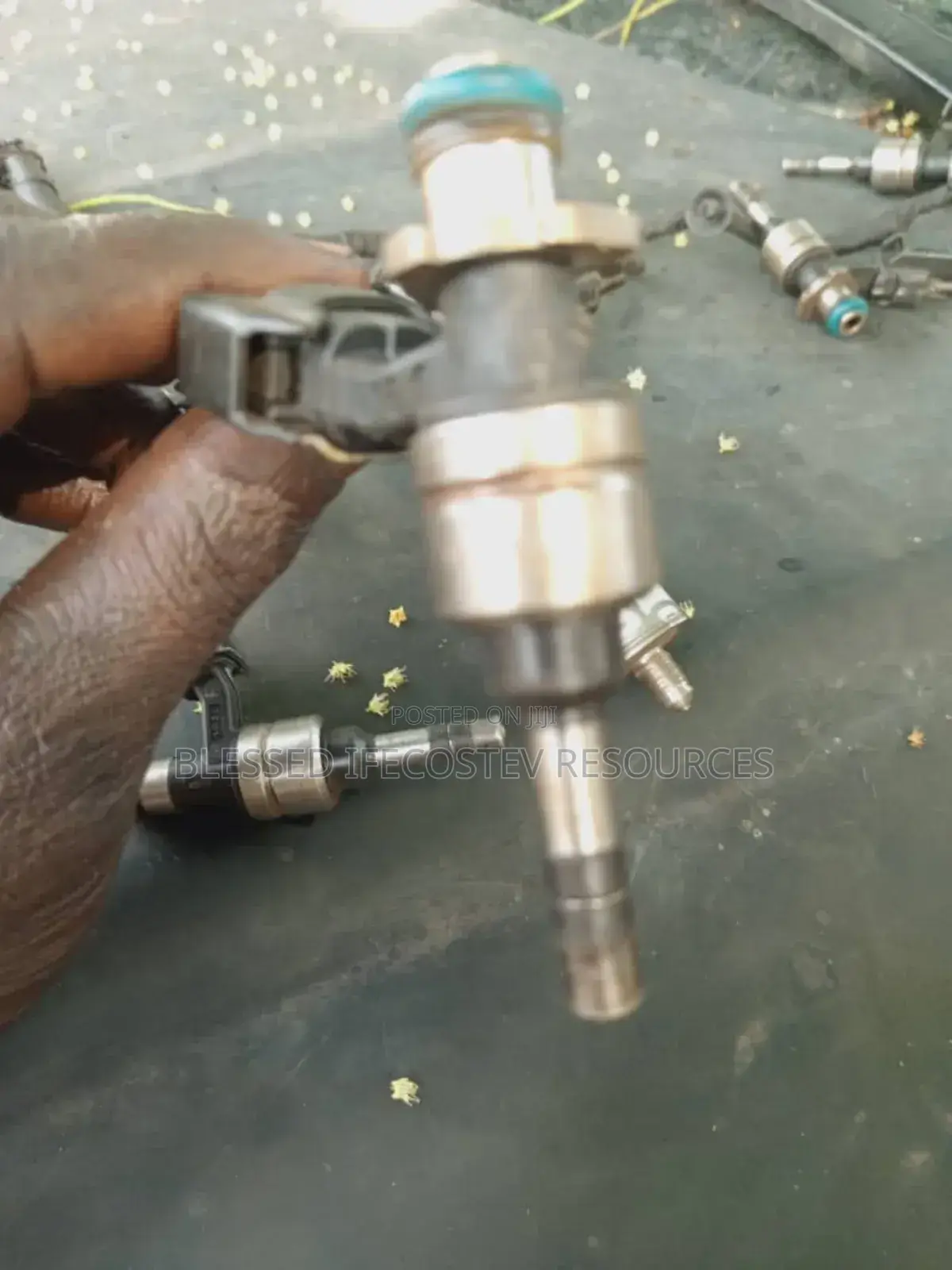 Fuel Injector Nozzle GMC Chevrolet