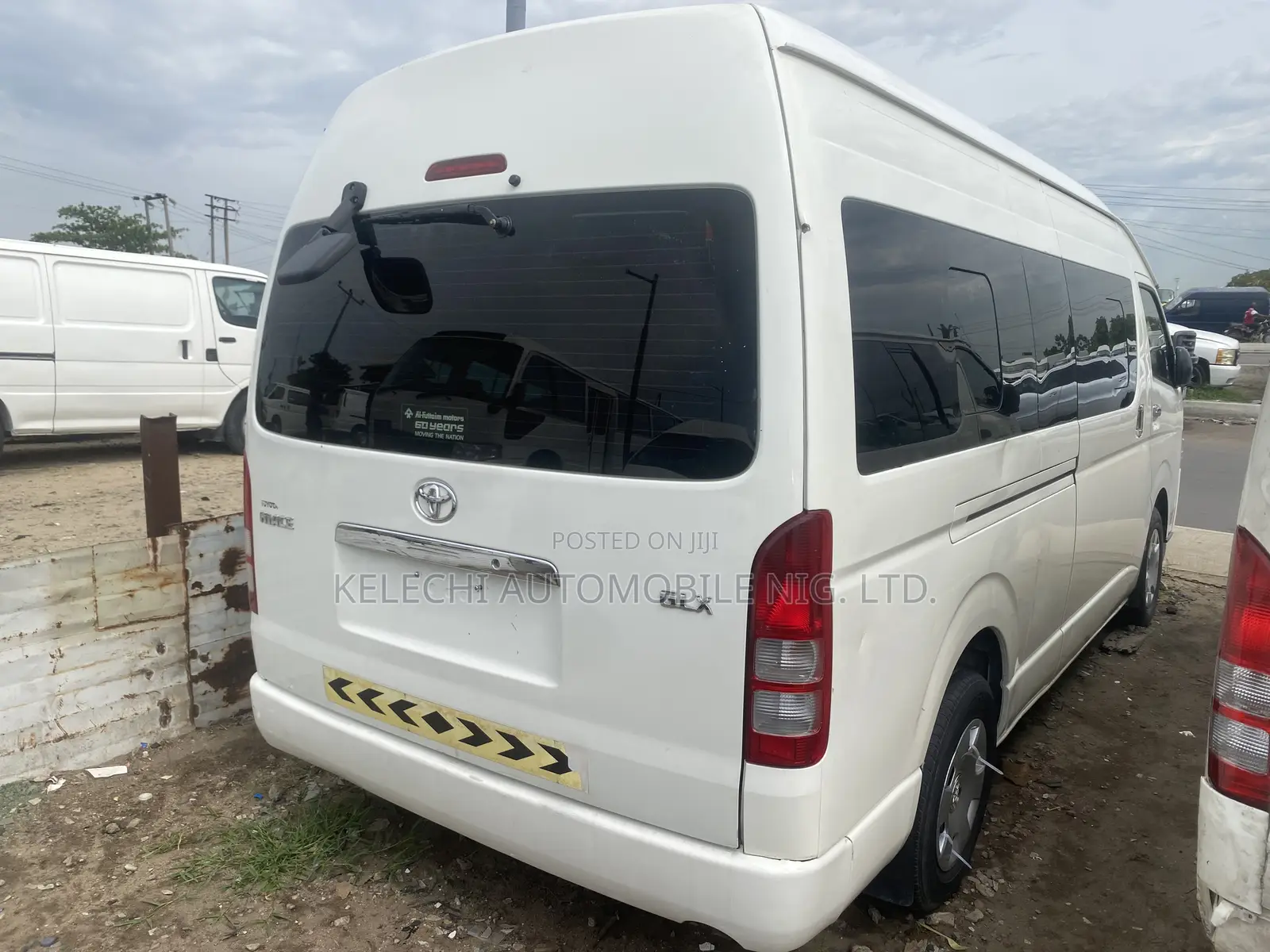 Toyota HiAce 2017 White