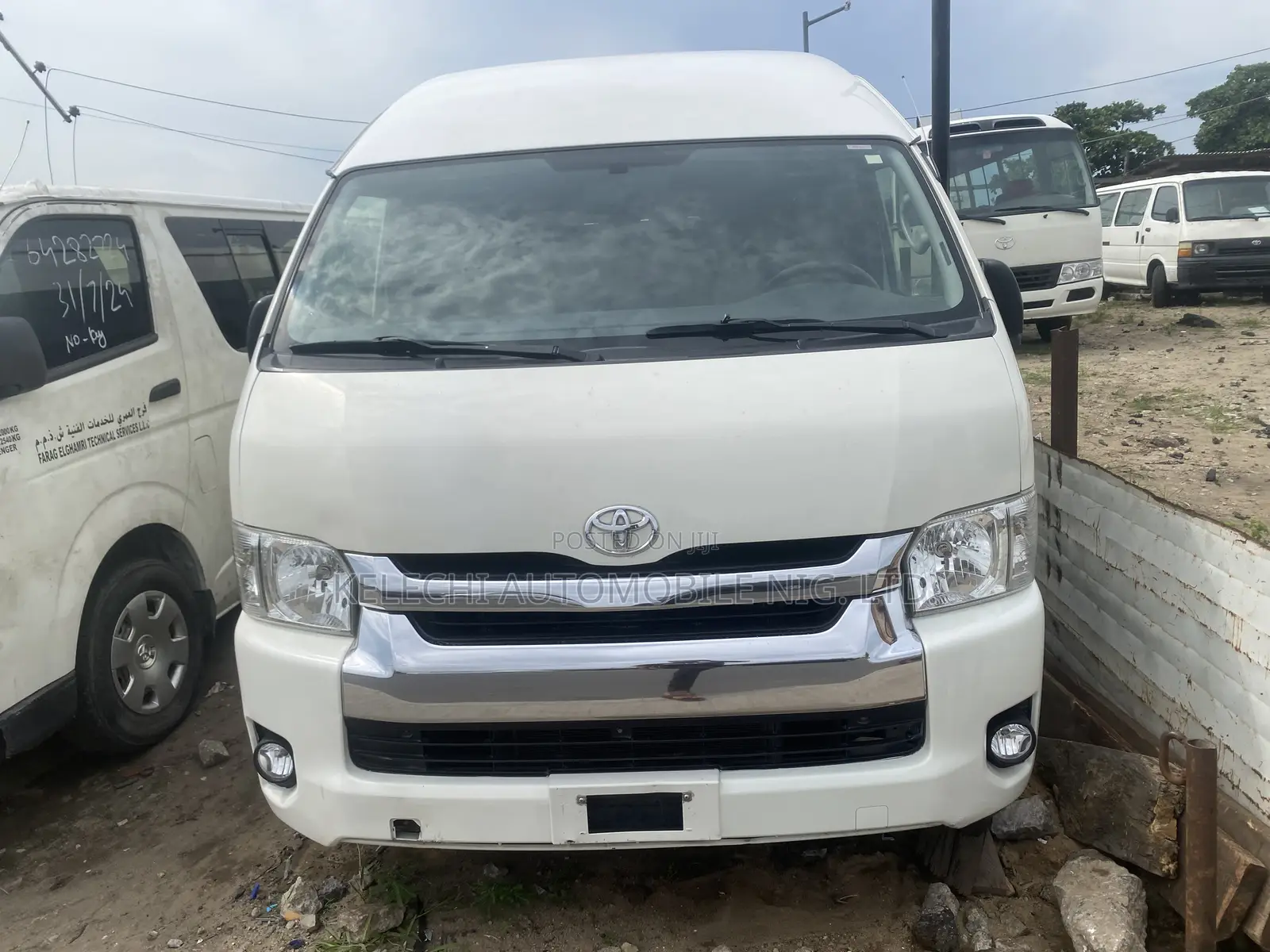 Toyota HiAce 2017 White