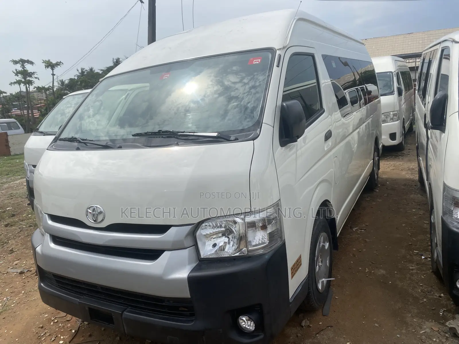 Toyota HiAce 2018 White