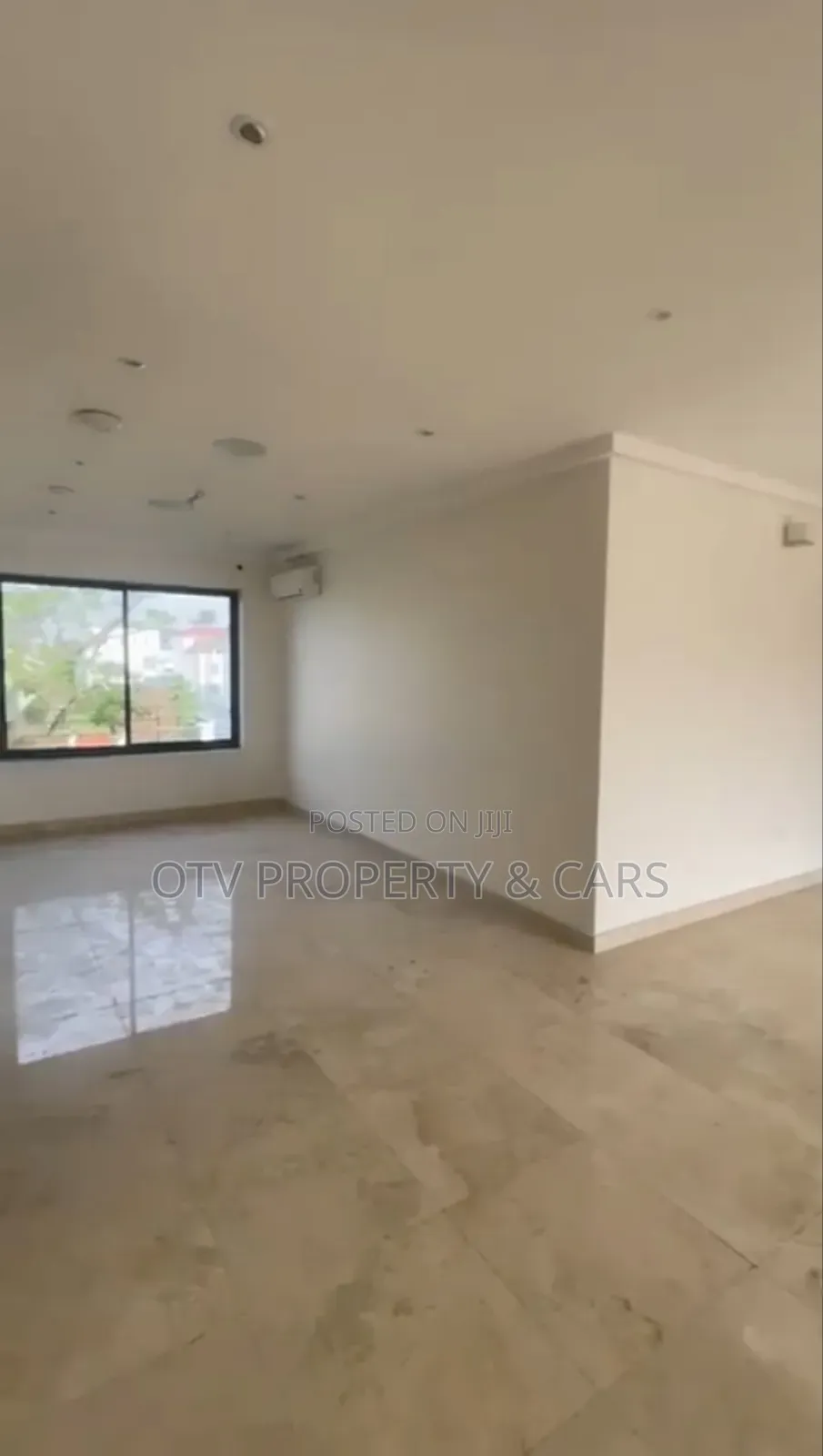 Furnished 8bdrm Maisonette in Banana Island for sale