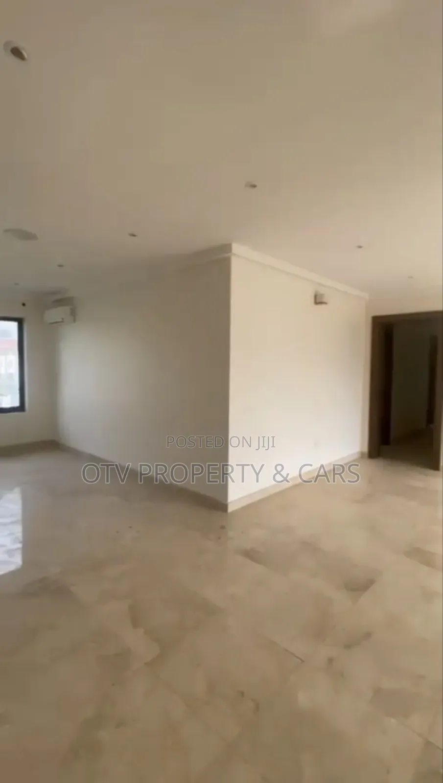 Furnished 8bdrm Maisonette in Banana Island for sale