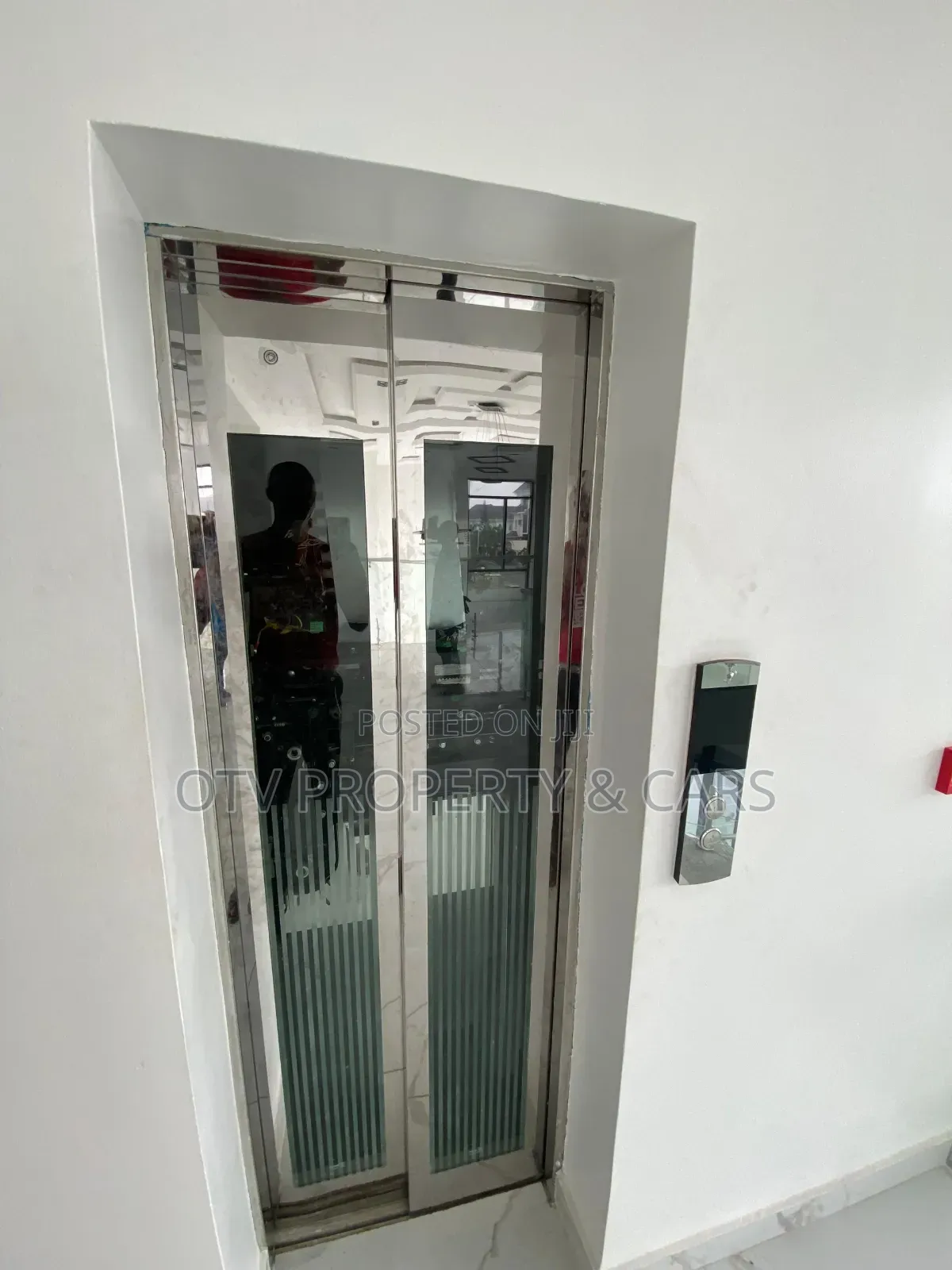 Furnished 5bdrm Duplex in Osapa london for sale