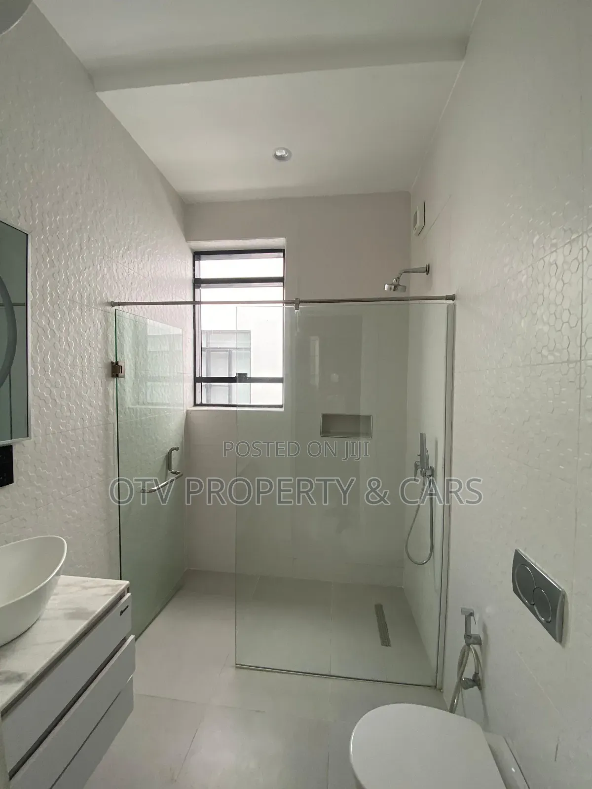 Furnished 5bdrm Duplex in Osapa london for sale