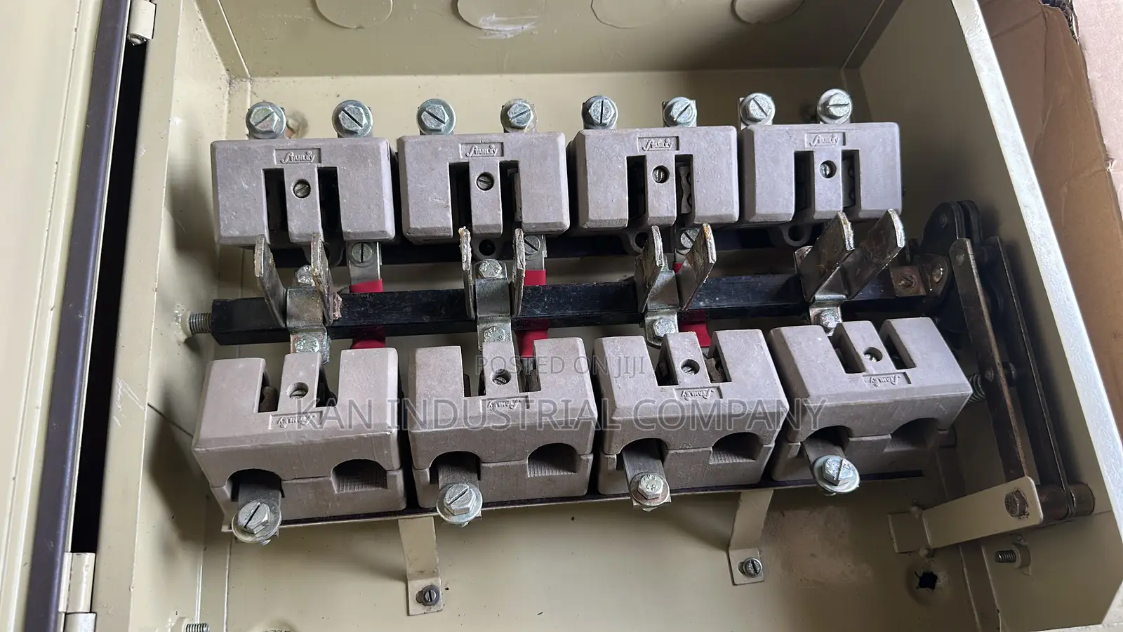 200amps Stanley Change Over