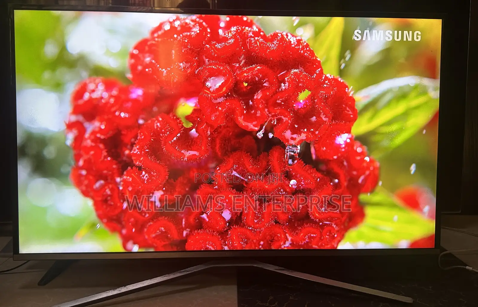 32 Inch Samsung Uhd HDR Smart Tv