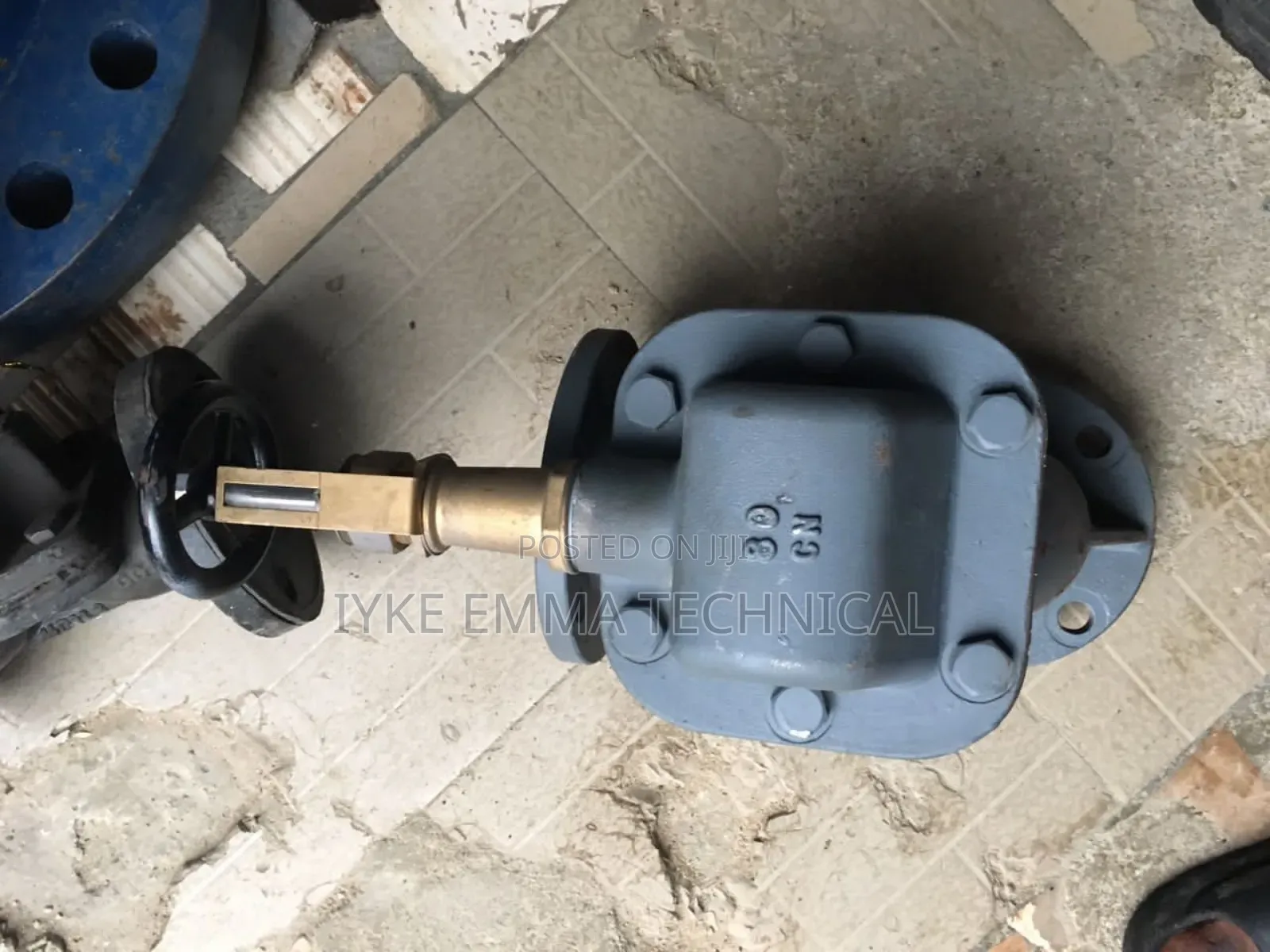 Cast Iron Storm Valve Angled Type With
Handle 80