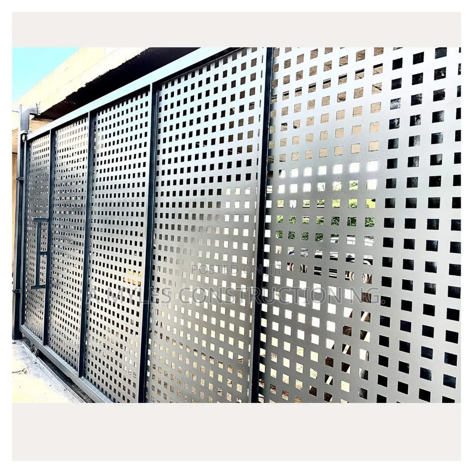 Leser Cut Square Design