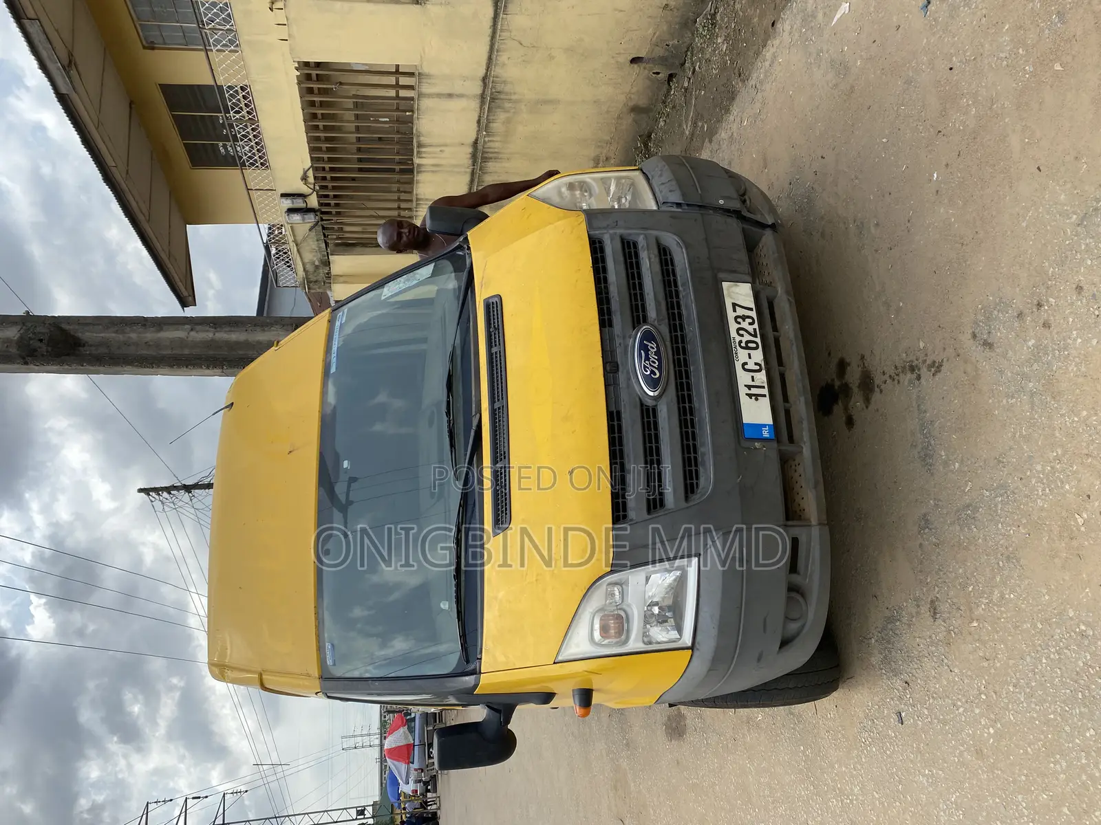 Ford Transit 2003 Yellow