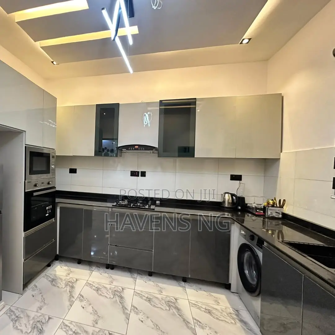 Luxe 2-Bedroom Apartment With Ps5, Swimming Pool and Gym