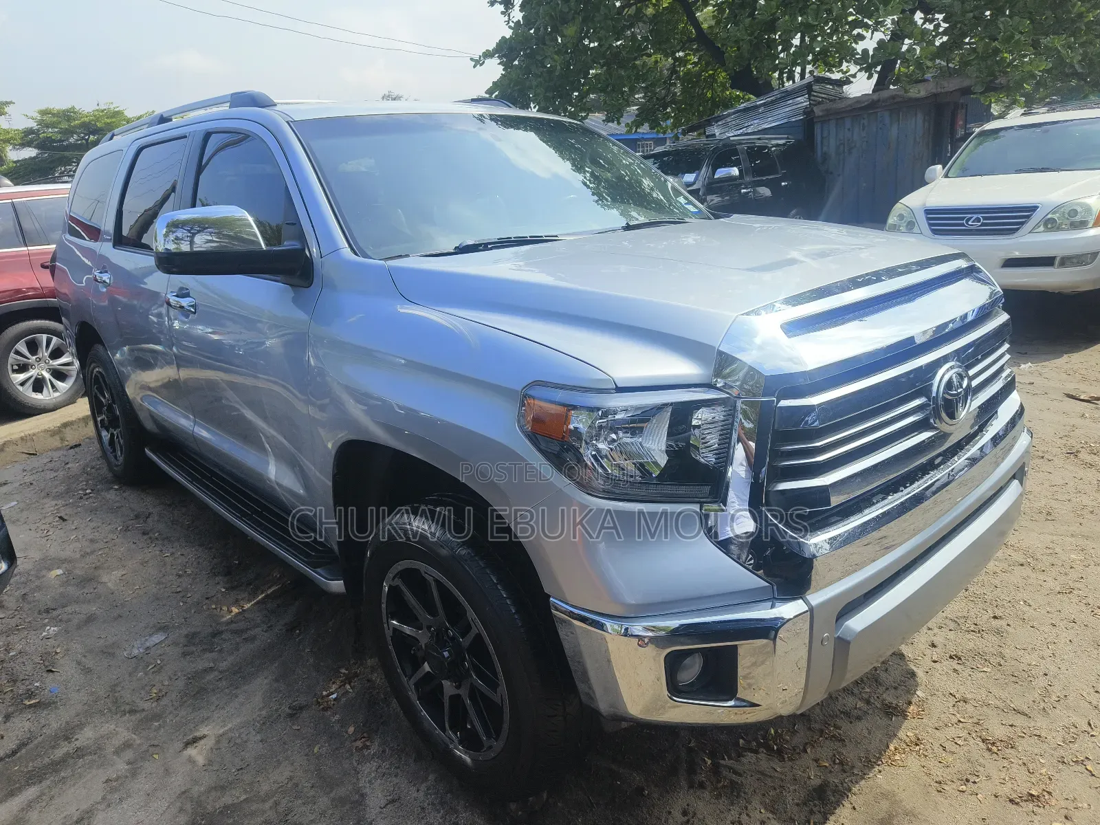 Toyota Sequoia Platinum FFV 4dr SUV 4WD (5.7L 8cyl 6A) 2016 Silver