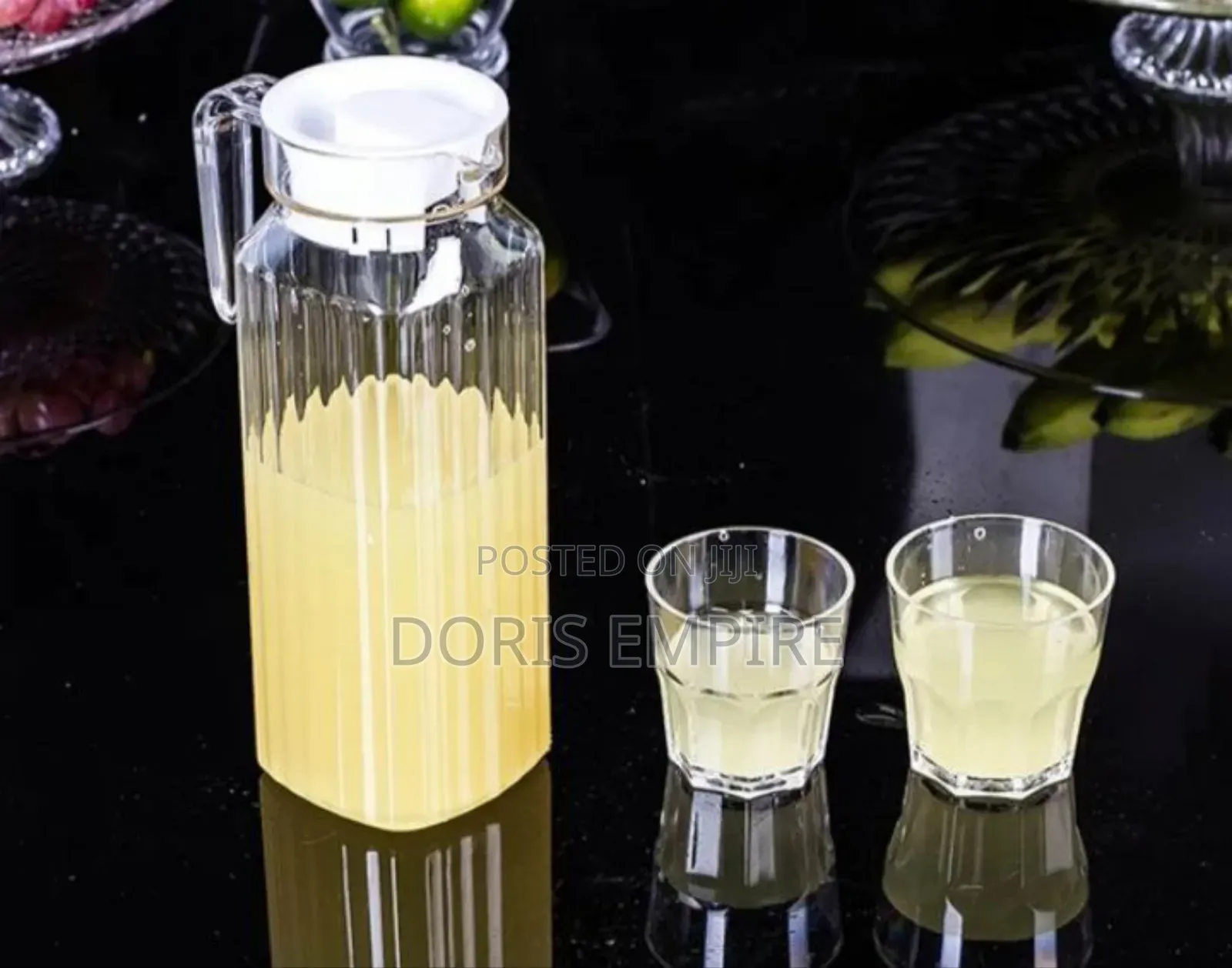 Qaulity Transparent Acrylic Juice Jug