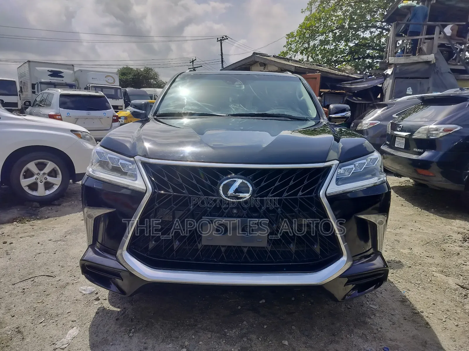 Lexus LX 570 (5 seats) AWD 2017 Black