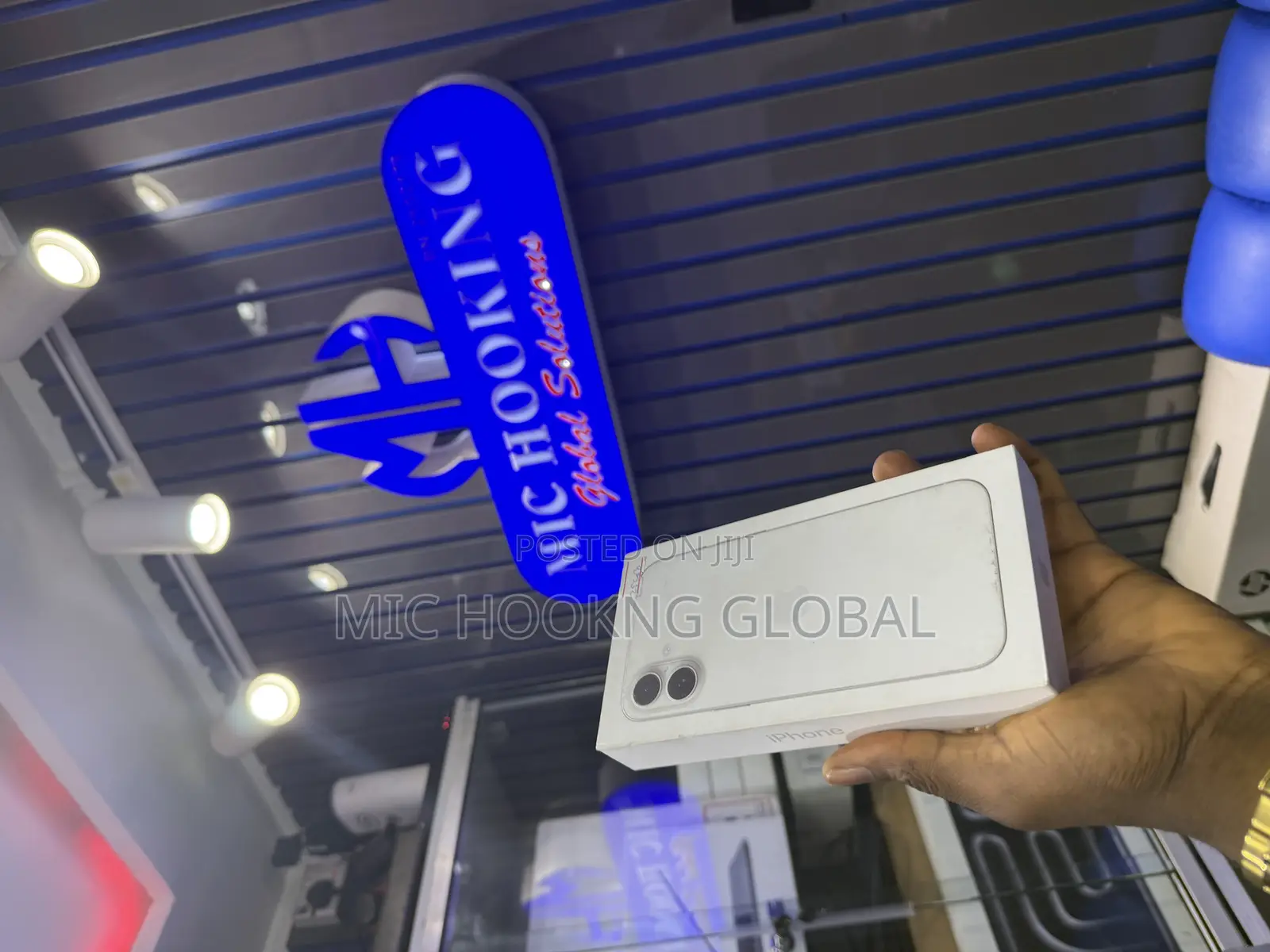 New Apple iPhone 16 Plus 256 GB Silver