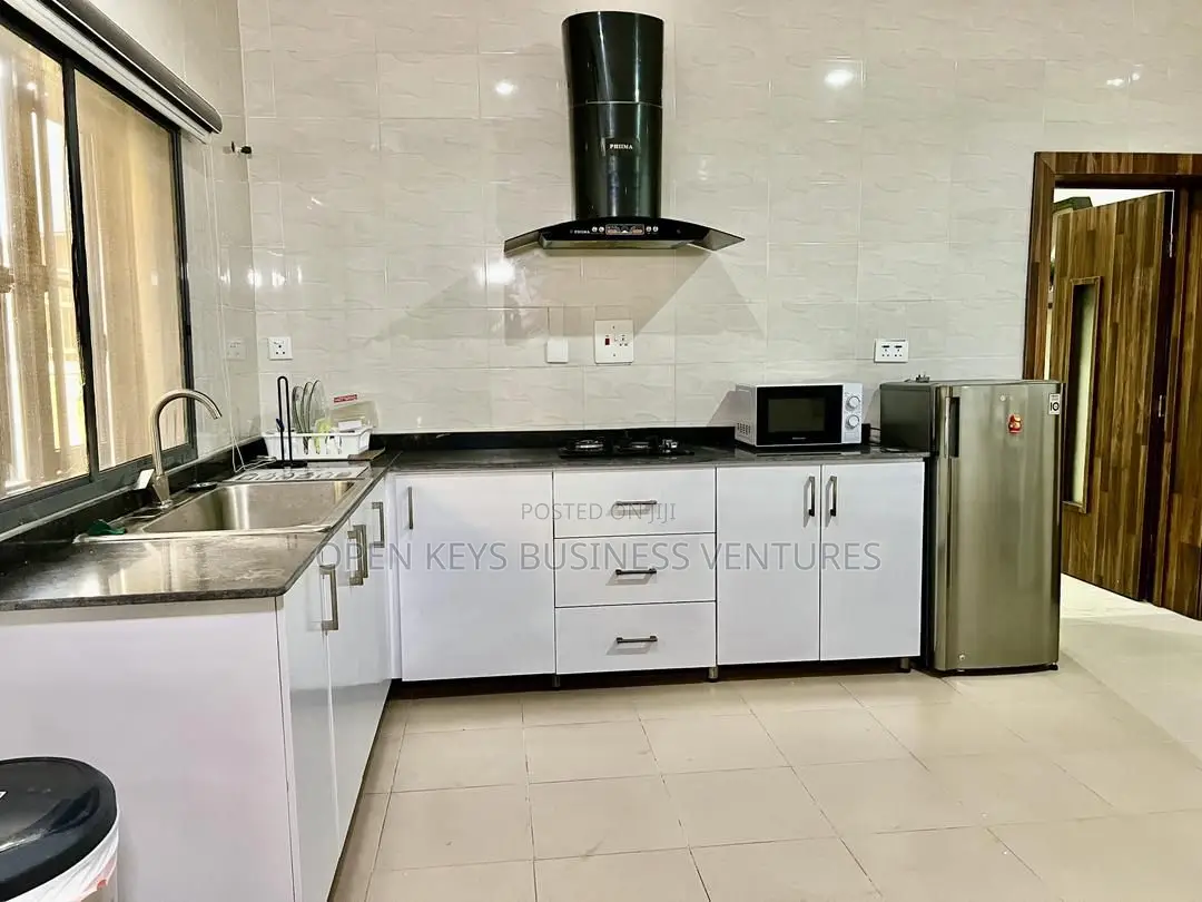 Furnished 4bdrm Duplex in S&T, Jericho for sale