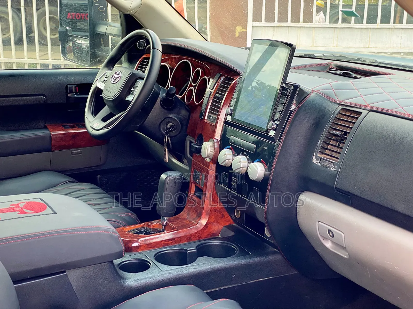 Toyota Tundra Double Cab 4x4 Long Bed 5.7L V8 2013 Gold
