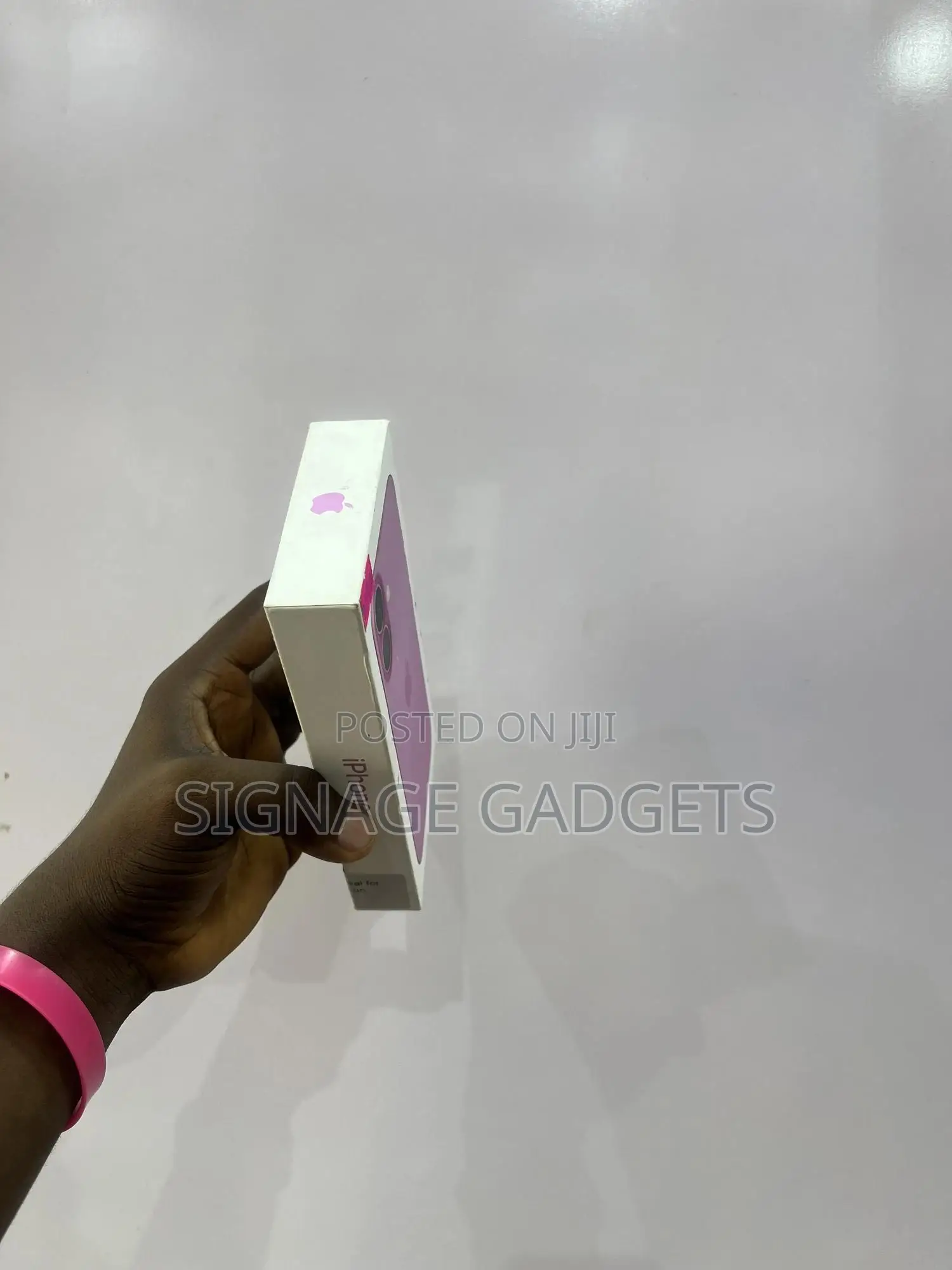New Apple iPhone 16 256 GB Pink