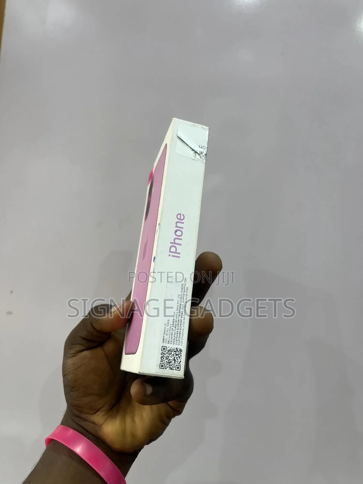 New Apple iPhone 16 256 GB Pink