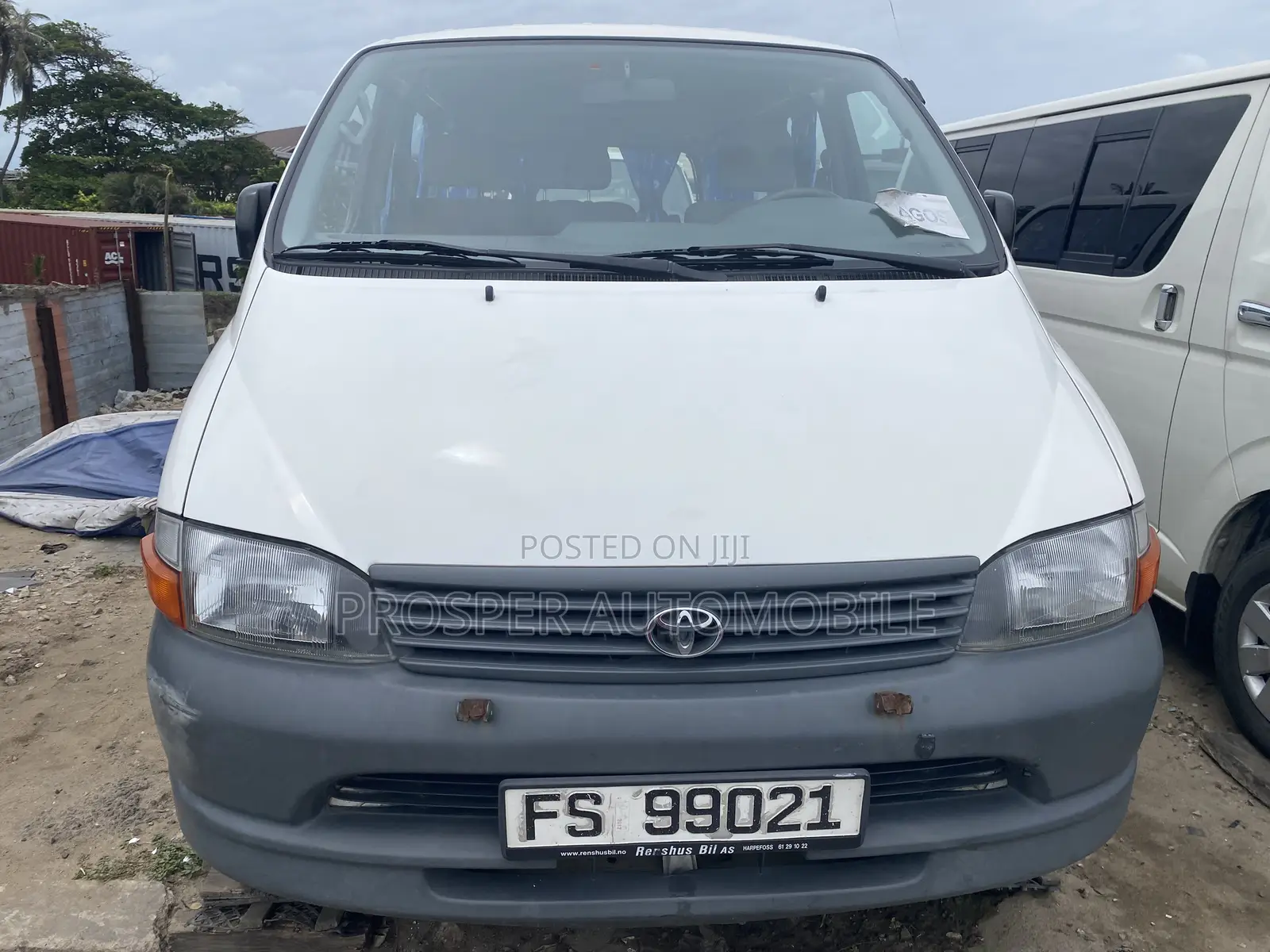 Toyota HiAce 2006 White