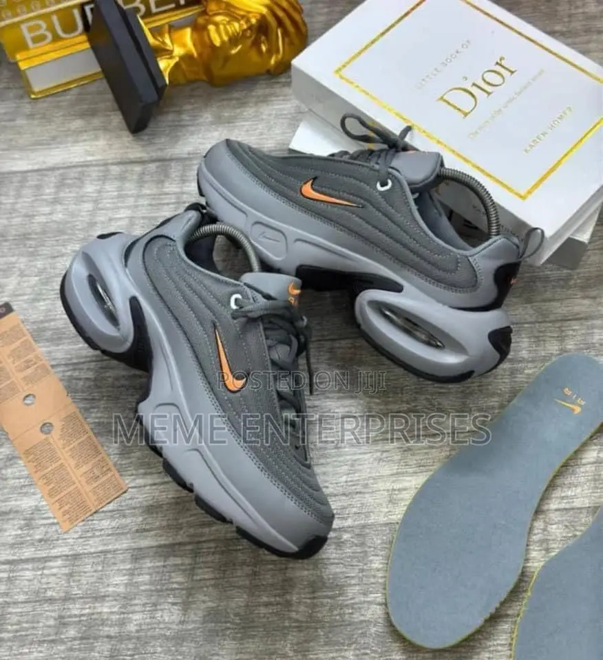 Nike Sneakers Topnotch