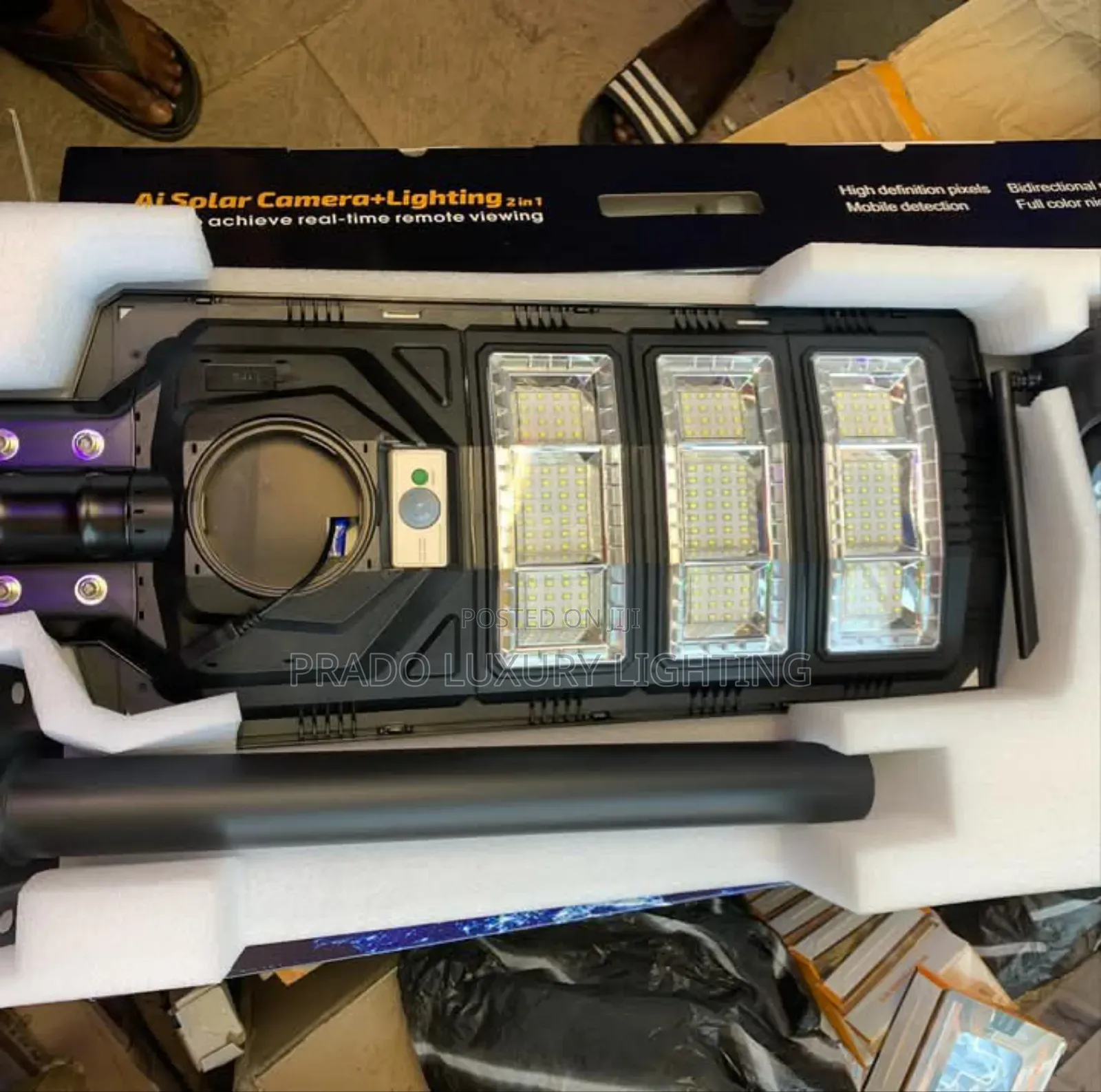 Al Solar Camera + Lighting 2in 1