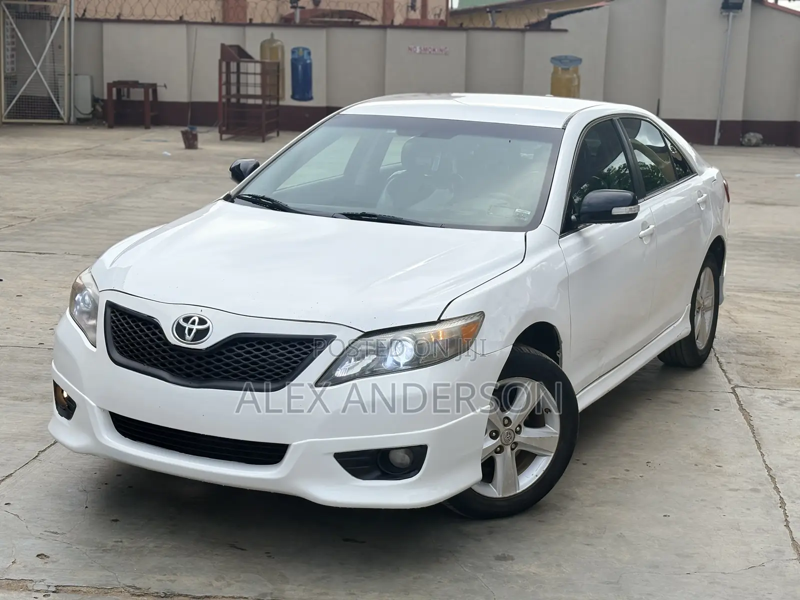 Toyota Camry SE 4dr Sedan (2.5L 4cyl 6AM) 2010 White