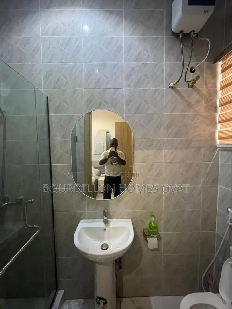 Furnished 3bdrm Duplex in Lekki for sale
