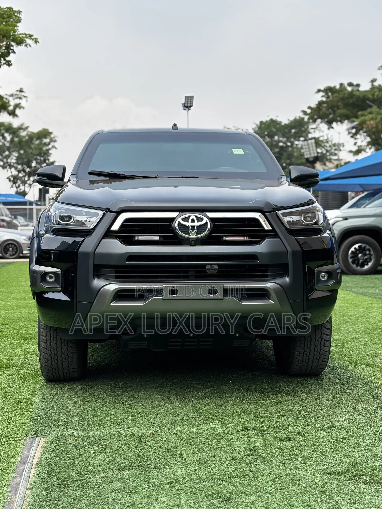 New Toyota Hilux 2024 Black