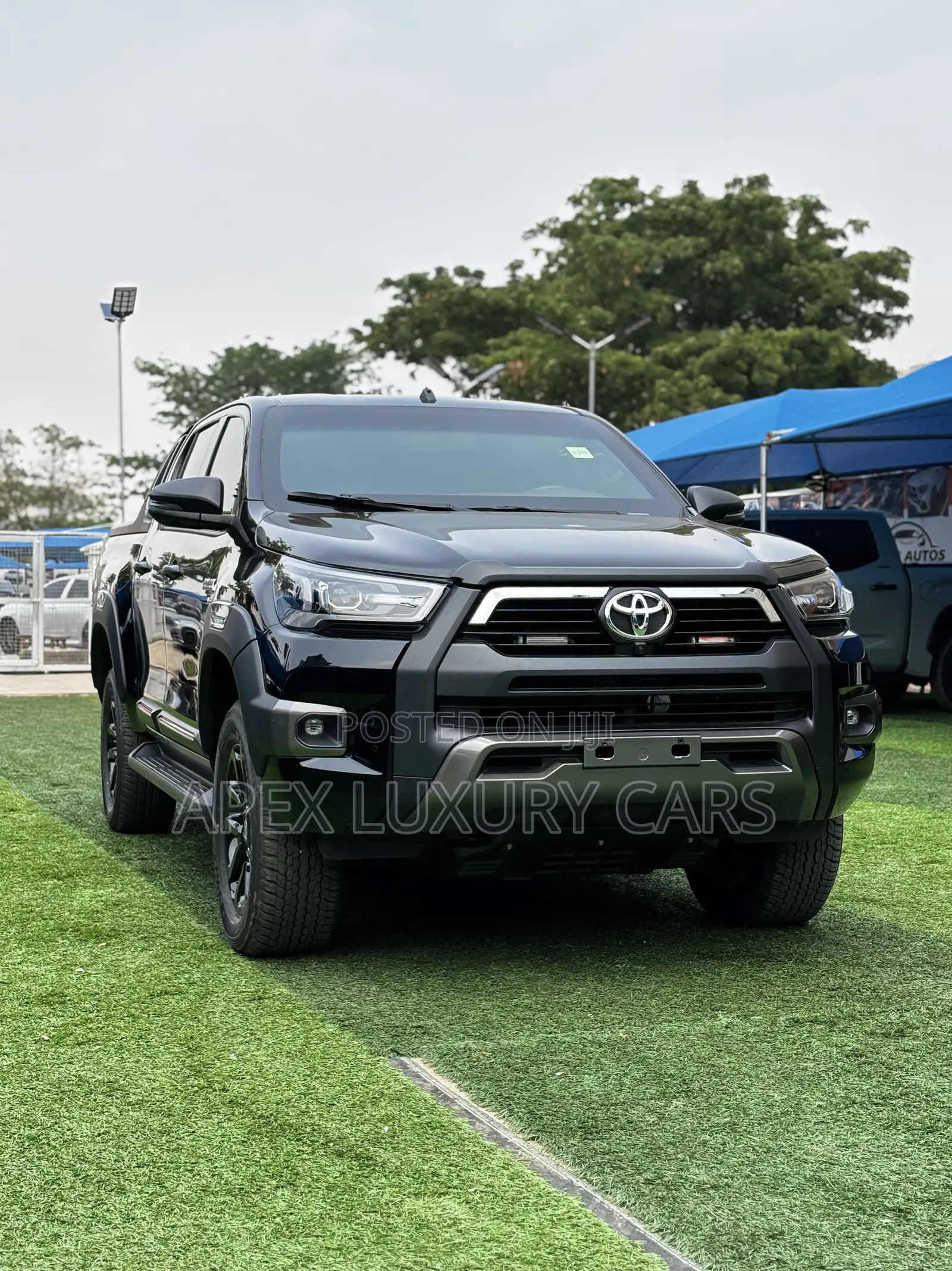 New Toyota Hilux 2024 Black
