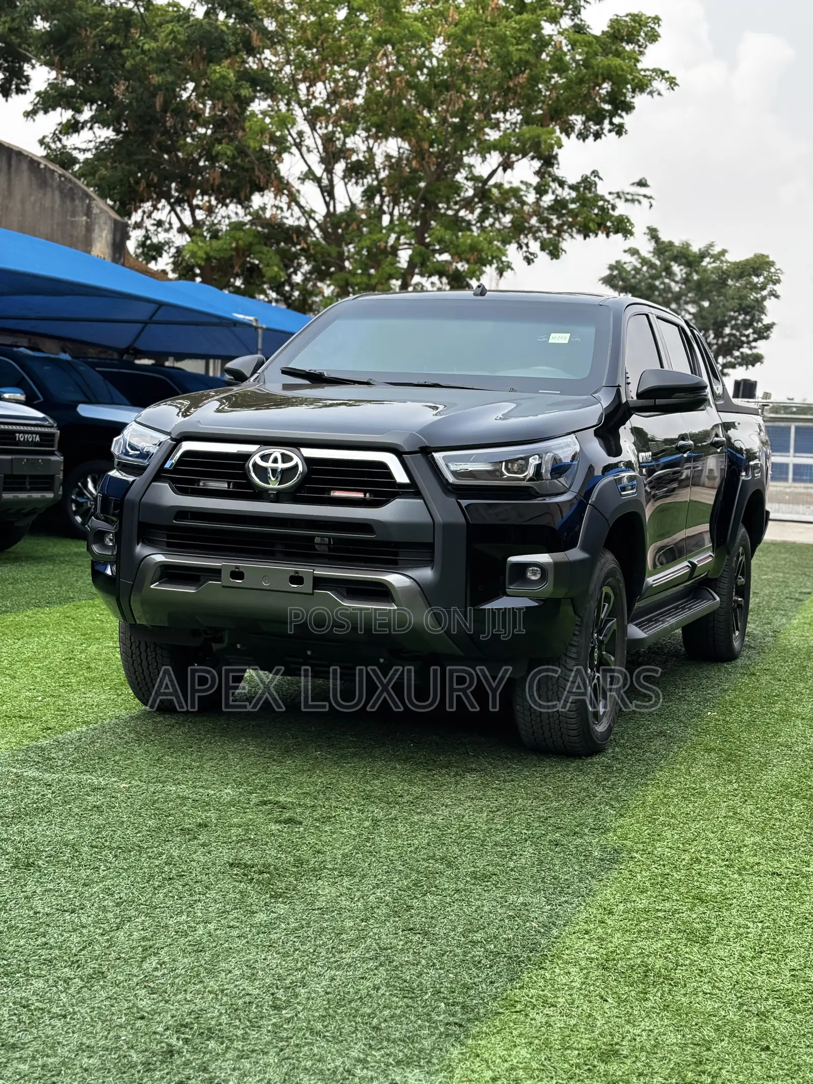 New Toyota Hilux 2024 Black