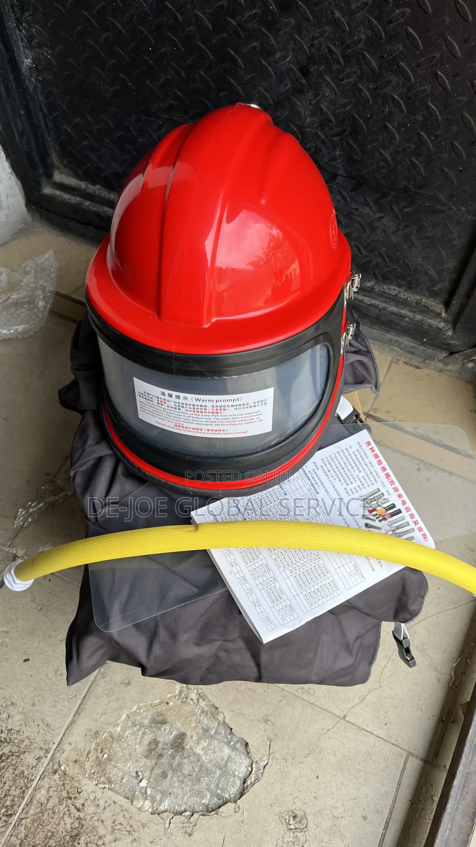 Sandblaster Hood With Safe Air Feed and Shoulder Protective