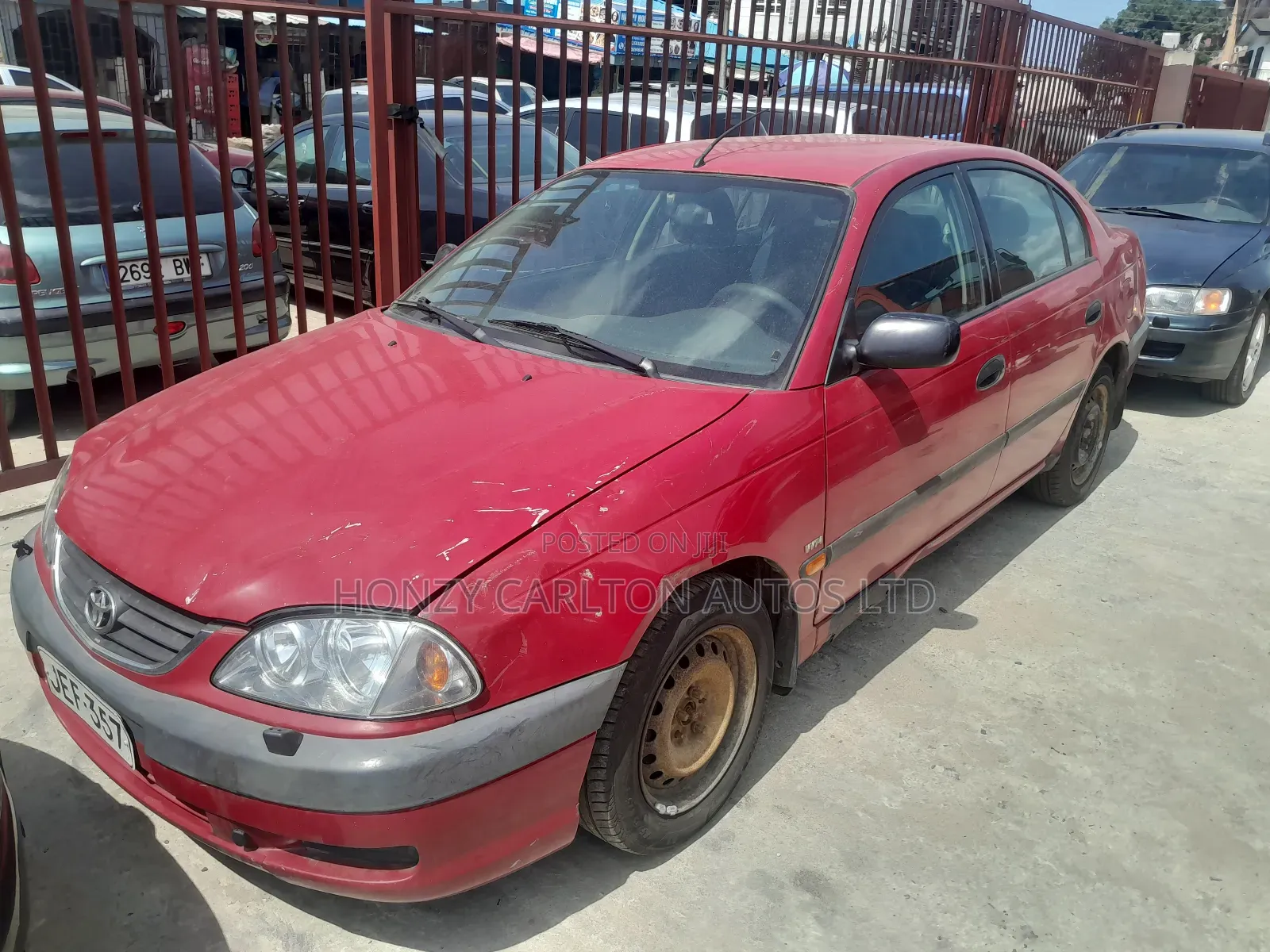 Toyota Avensis 1.8 C 2005 Red