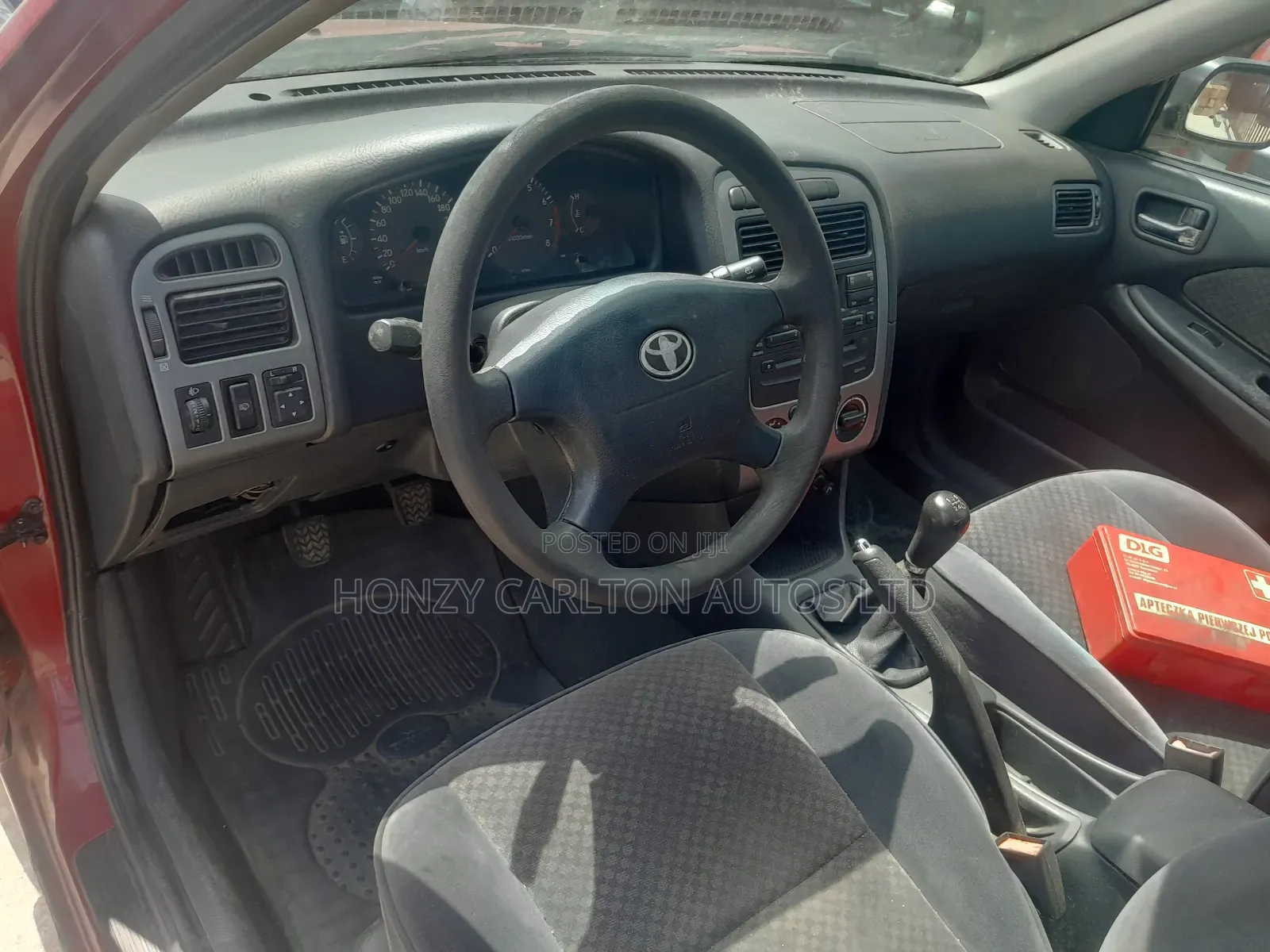 Toyota Avensis 1.8 C 2005 Red