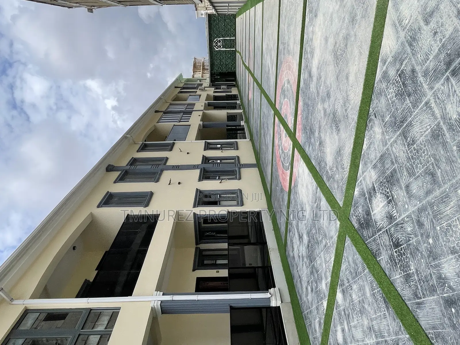 4bdrm Duplex in Freedom Way, Lekki Phase 1 for rent
