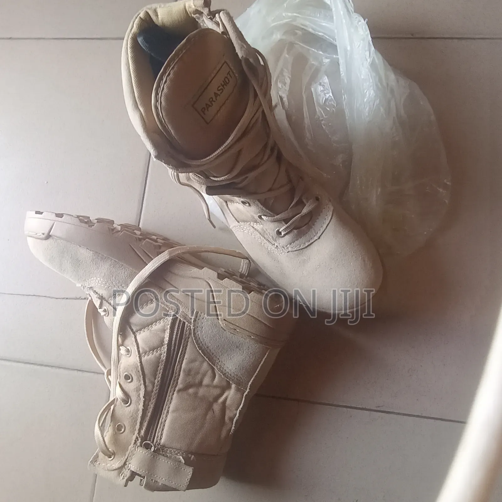 Parashot Desert Boots