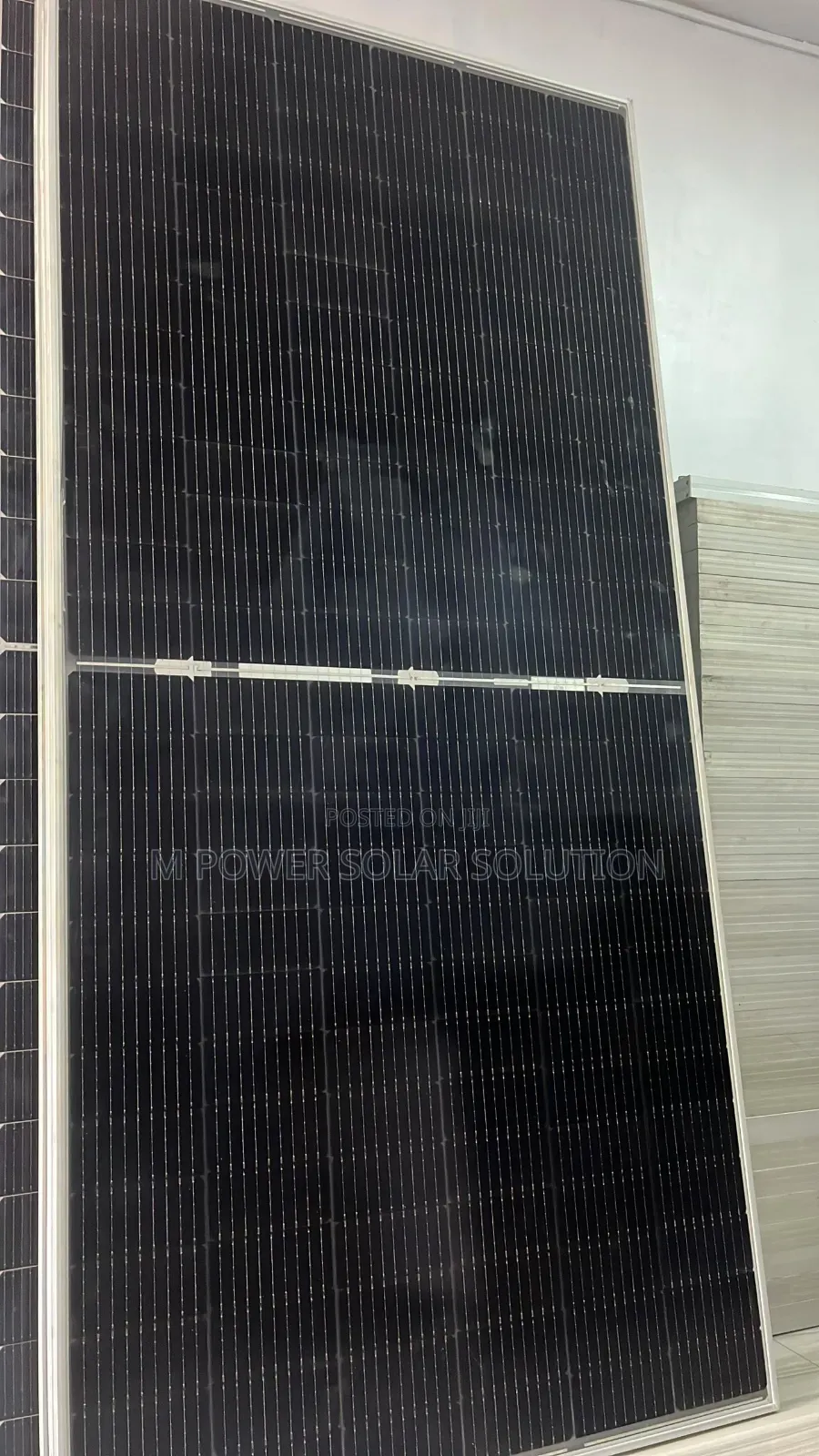 600w Jinko Mono Solar Panels