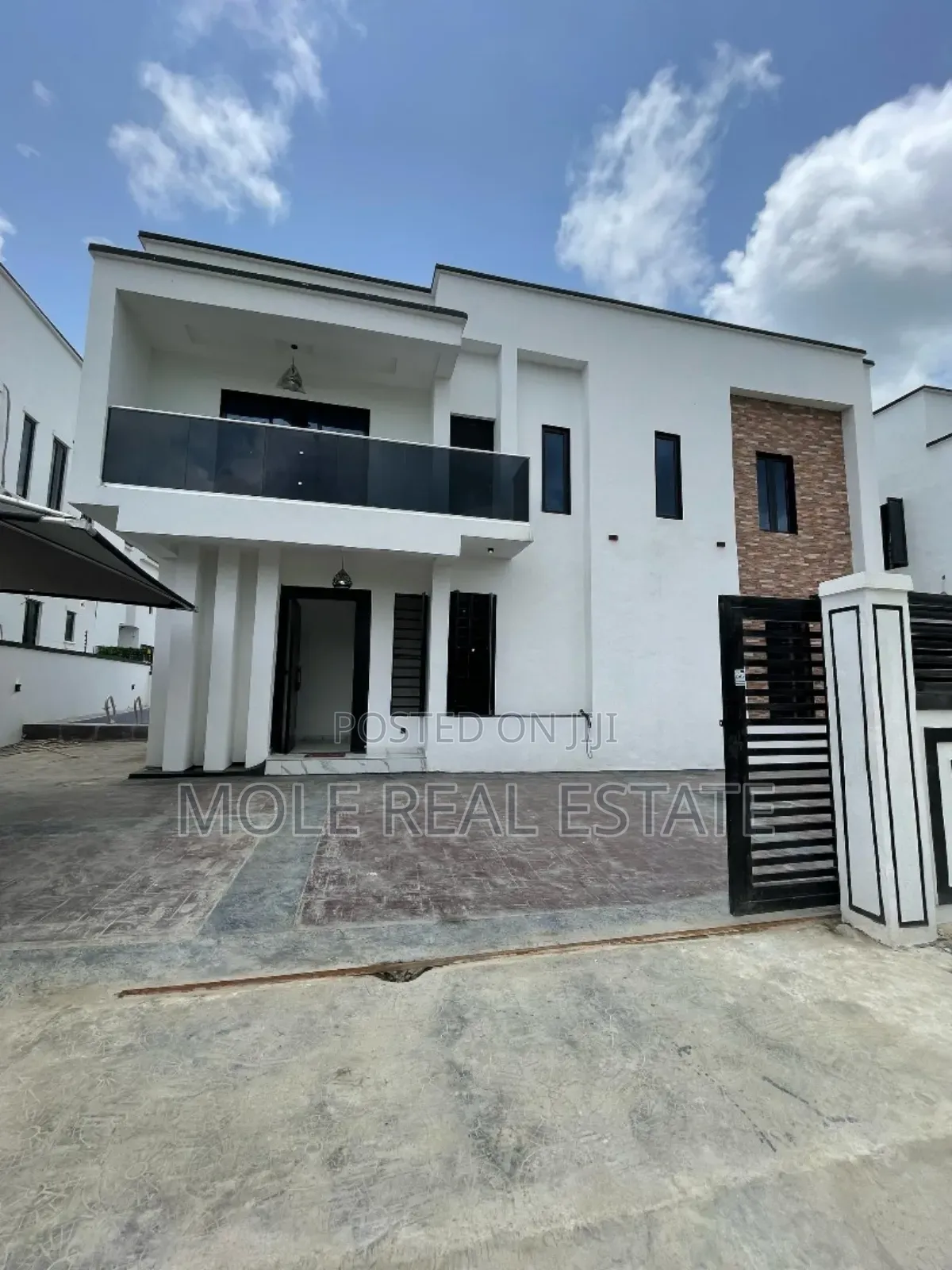 5bdrm Duplex in Ajah for sale