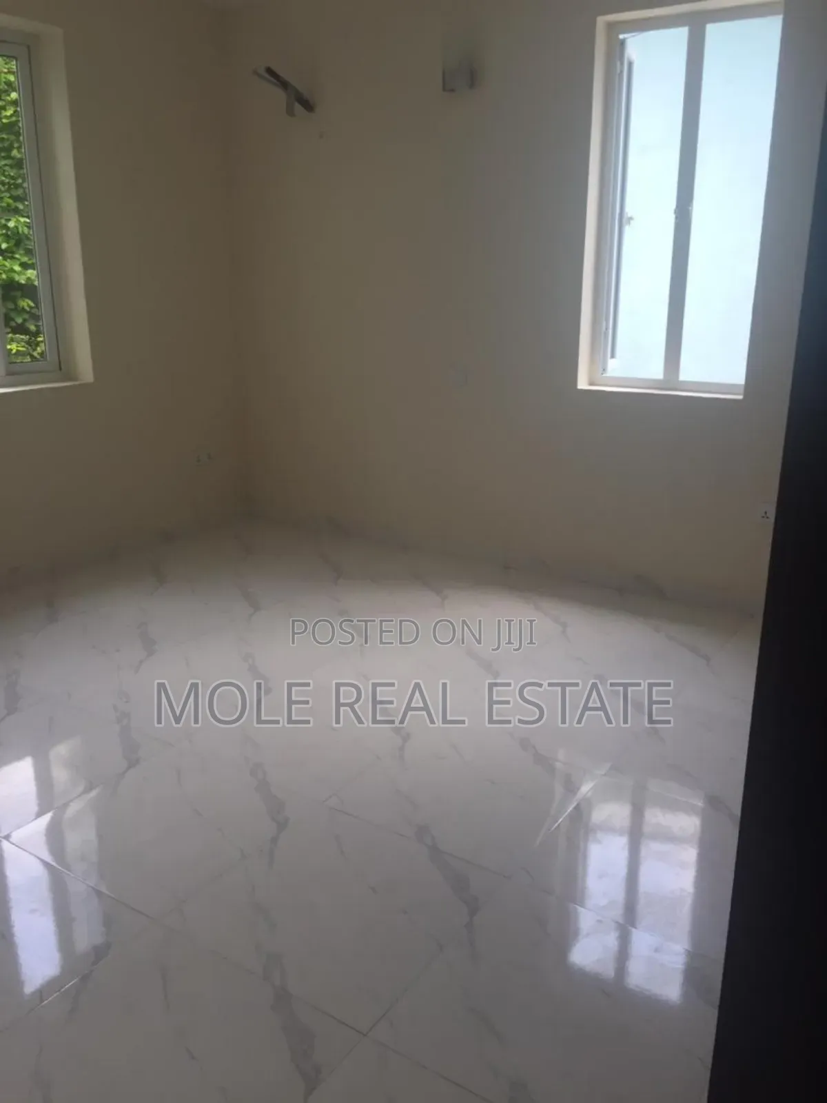 3bdrm Block of Flats in Egbada, Egbeda / Egbeda for sale