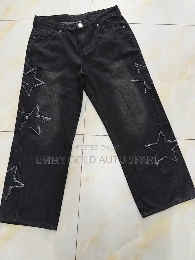 Short Jeans and Baggy Available