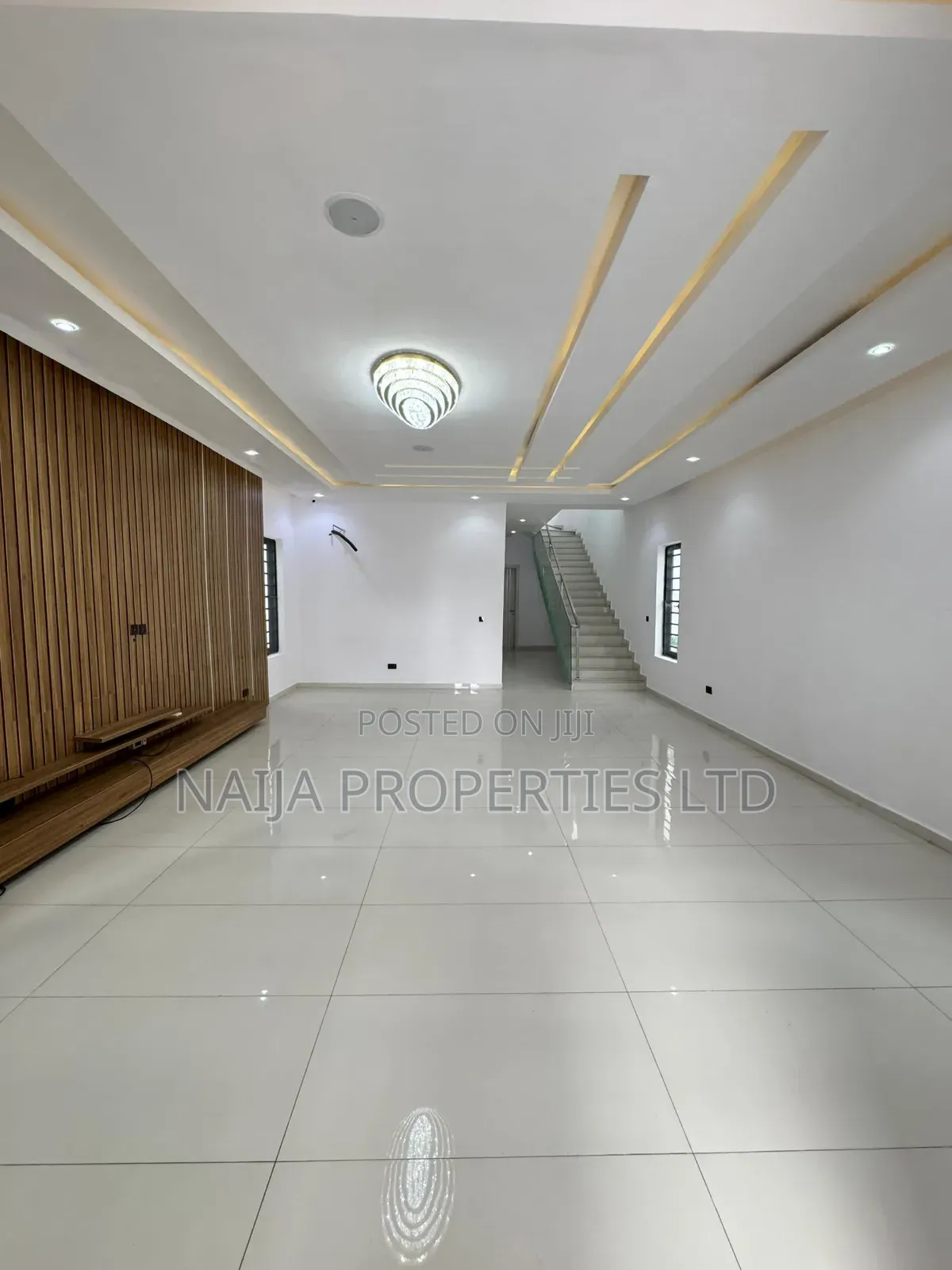 5bdrm Duplex in Chevron, Lekki for sale