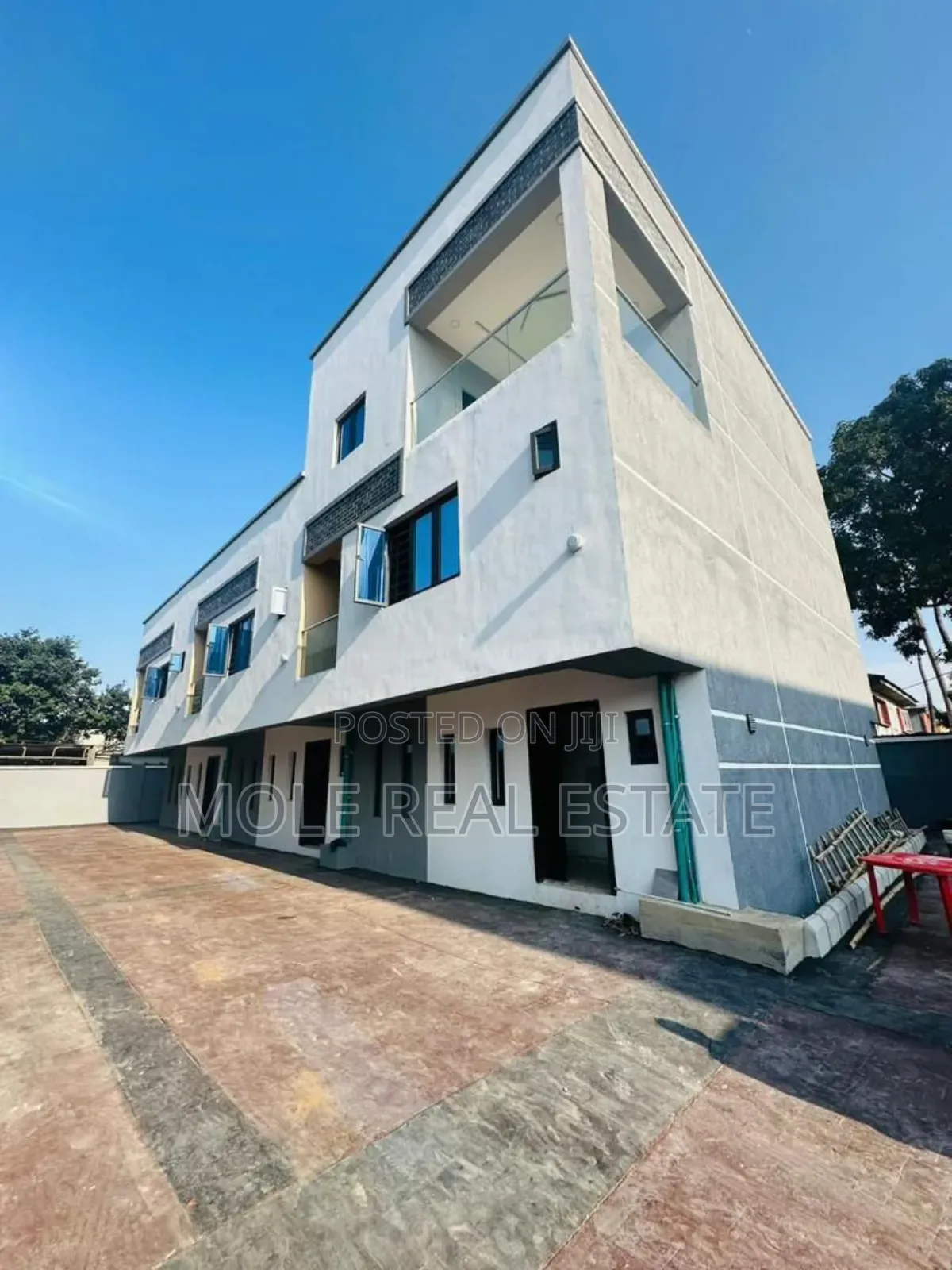 Furnished 3bdrm Apartment in Illupeju Estate, Ilupeju for sale