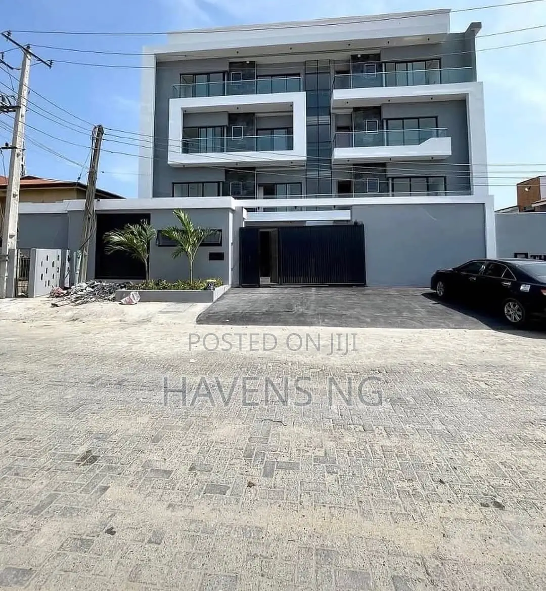 Studio Apartment in Lekki Phase 1 for sale